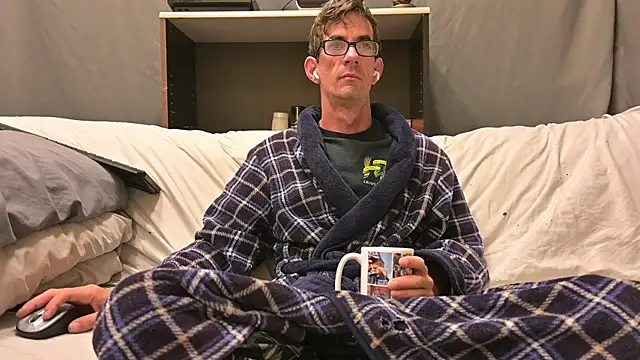 Snapshot of joeiandola chatting on October 27, 2025, 3:24 pm joeiandola online show from October 27, 2025, 3:24 pm