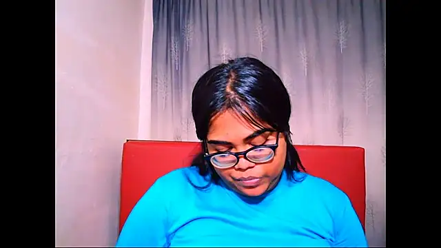 Indian Lola00 online show from October 2, 2025, 4:21 pm