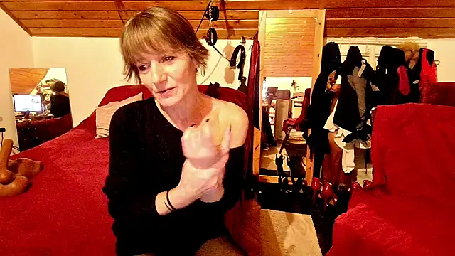 Hot Colettte online show from January 6, 2026, 10:03 pm