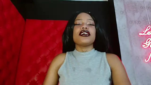 CrystalBrooke3x online show from November 10, 2025, 8:25 pm