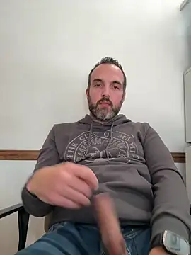 Snapshot of leon3875 chatting on May 11, 2026, 3:29 pm leon3875 online show from May 11, 2026, 3:29 pm