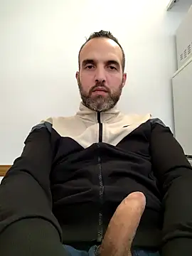 leon3875 online show from September 26, 2025, 3:08 pm