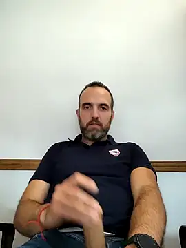 leon3875 online show from February 6, 2025, 3:20 pm