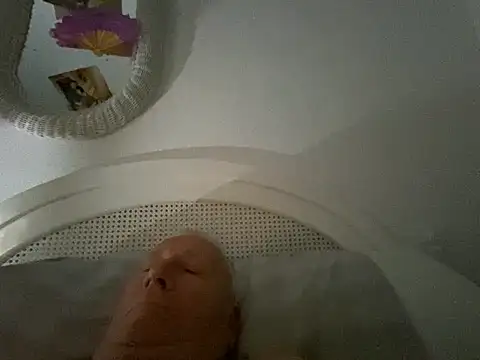 Bossinmidd12 online show from February 19, 2025, 9:47 pm