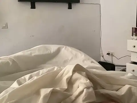 Bossinmidd12 online show from February 26, 2025, 9:22 am