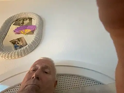 Bossinmidd12 online show from February 23, 2025, 10:42 pm