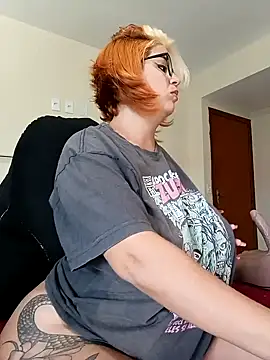 Escarlate4you  online show from December 18, 2025, 9:14 am