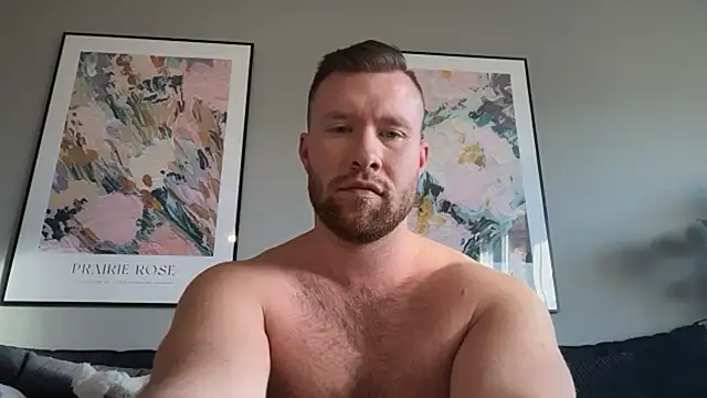 Snapshot of swekingxx chatting on February 24, 2026, 2:51 pm swekingxx online show from February 24, 2026, 2:51 pm