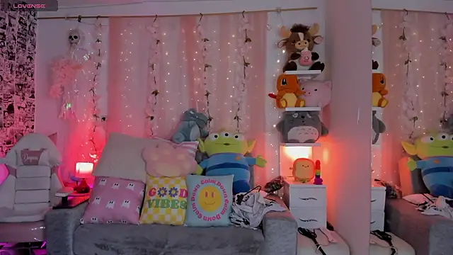  dayana miler online show from March 4, 2026, 12:51 am