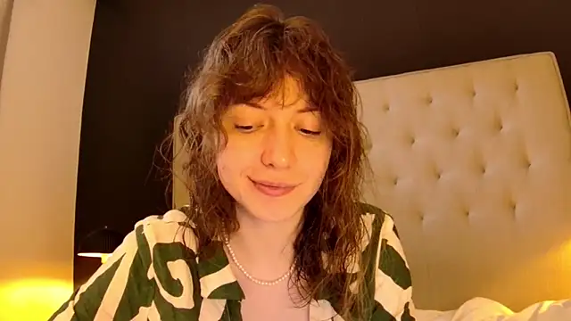 Snapshot of sun_place chatting on April 2, 2026, 10:55 am sun place online show from April 2, 2026, 10:55 am