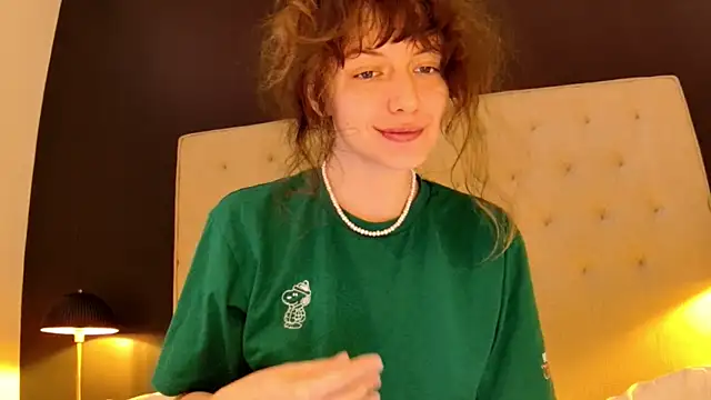 Snapshot of sun_place chatting on March 8, 2026, 8:39 am sun place online show from March 8, 2026, 8:39 am