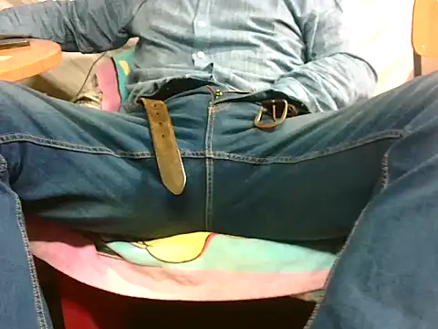 Giulio35 Pika online show from October 26, 2025, 2:06 pm