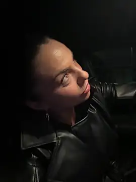 Snapshot of KimKelly13 chatting on March 3, 2026, 2:51 am KimKelly13 online show from March 3, 2026, 2:51 am