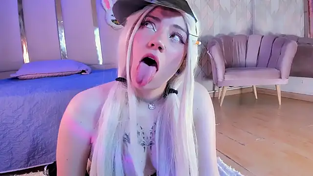 Snapshot of Broklinwhite_ chatting on December 14, 2025, 3:06 pm Broklinwhite online show from December 14, 2025, 3:06 pm