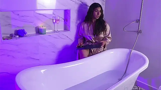 ShelleyMorell online show from October 15, 2025, 2:36 pm