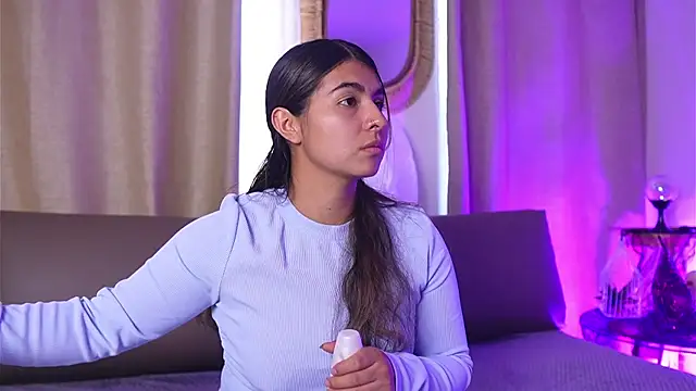 ShelleyMorell online show from October 21, 2025, 2:27 pm