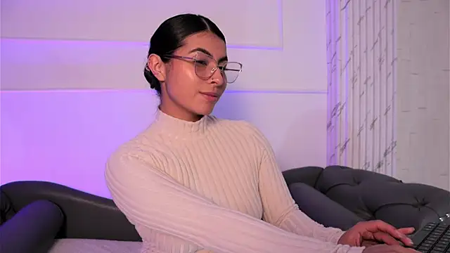 ShelleyMorell online show from March 12, 2025, 12:15 pm