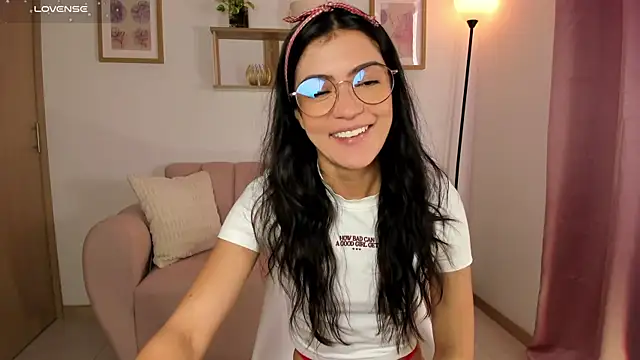 Snapshot of Lilabril chatting on June 26, 2026, 2:56 pm Lilabril online show from June 26, 2026, 2:56 pm