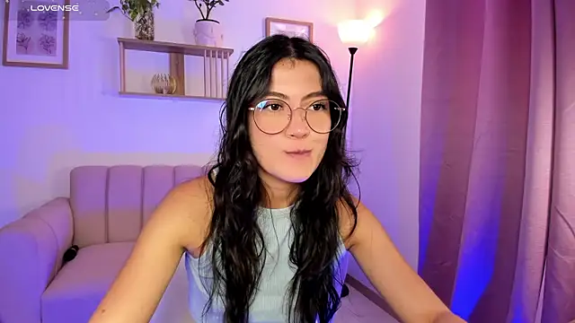 Snapshot of Lilabril chatting on July 28, 2026, 4:39 pm Lilabril online show from July 28, 2026, 4:39 pm