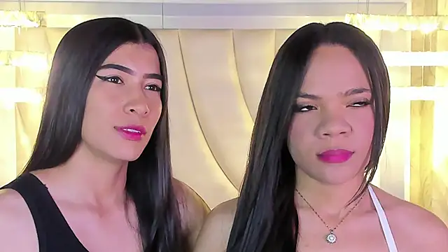 Snapshot of siara_and_zoe chatting on July 6, 2026, 11:40 pm siara and zoe online show from July 6, 2026, 11:40 pm