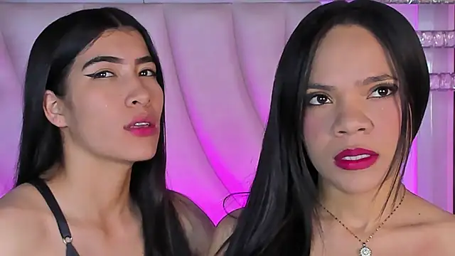 Snapshot of siara_and_zoe chatting on May 20, 2026, 12:07 am siara and zoe online show from May 20, 2026, 12:07 am