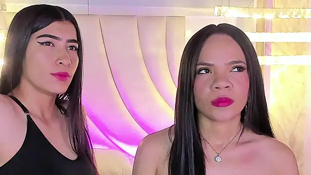 Snapshot of siara_and_zoe chatting on June 23, 2026, 10:52 pm siara and zoe online show from June 23, 2026, 10:52 pm