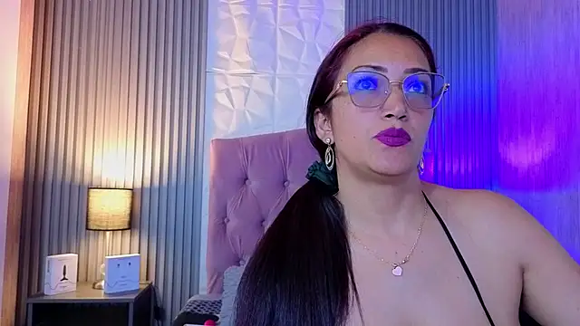 dayana mendoza69 online show from March 25, 2026, 9:46 pm