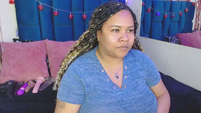 Snapshot of alba_sex10 chatting on March 18, 2025, 4:39 pm alba sex10 online show from March 18, 2025, 4:39 pm