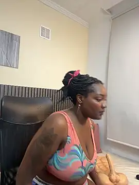 Snapshot of chanel_brunette chatting on October 24, 2025, 7:35 pm chanel brunette online show from October 24, 2025, 7:35 pm