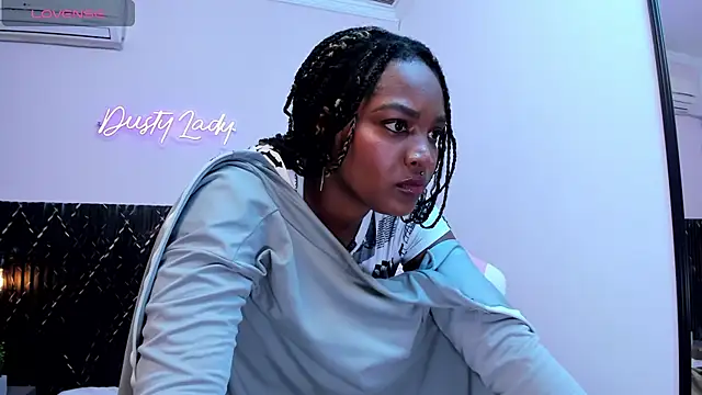 Snapshot of chanel_brunette chatting on March 21, 2025, 5:45 pm chanel brunette online show from March 21, 2025, 5:45 pm