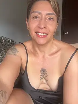 Snapshot of elmarsexydoll chatting on April 5, 2026, 7:31 pm elmarsexydoll online show from April 5, 2026, 7:31 pm