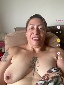 Snapshot of elmarsexydoll chatting on June 20, 2026, 11:15 am elmarsexydoll online show from June 20, 2026, 11:15 am