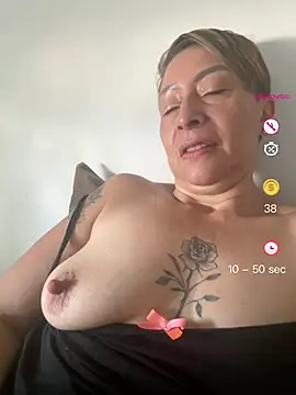 Snapshot of elmarsexydoll chatting on May 3, 2026, 12:31 pm elmarsexydoll online show from May 3, 2026, 12:31 pm