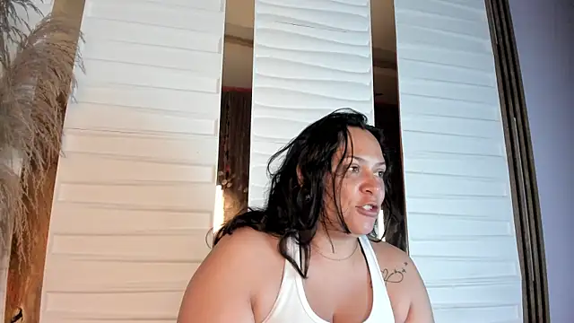 Snapshot of Biiancacox chatting on January 14, 2026, 2:37 am Biiancacox online show from January 14, 2026, 2:37 am