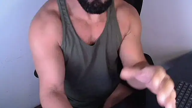 Snapshot of TopDaddy23 chatting on June 25, 2026, 5:18 pm TopDaddy23 online show from June 25, 2026, 5:18 pm