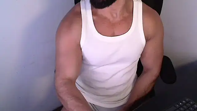 Snapshot of TopDaddy23 chatting on June 28, 2026, 12:28 am TopDaddy23 online show from June 28, 2026, 12:28 am