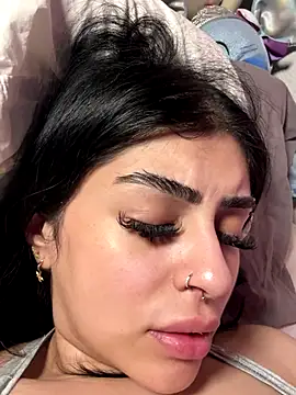 Snapshot of ThickerThanYoBitch chatting on October 13, 2025, 4:52 pm ThickerThanYoBitch online show from October 13, 2025, 4:52 pm