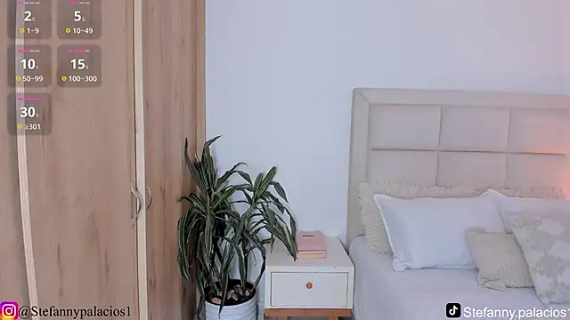 Snapshot of Kimberlylenox_ chatting on November 7, 2025, 9:19 pm Kimberlylenox online show from November 7, 2025, 9:19 pm