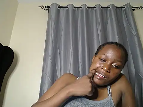 Snapshot of tasha_kimmy chatting on November 1, 2025, 6:35 pm tasha kimmy online show from November 1, 2025, 6:35 pm