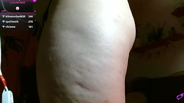 Snapshot of Evethereal chatting on January 16, 2025, 5:32 am Evethereal online show from January 16, 2025, 5:32 am