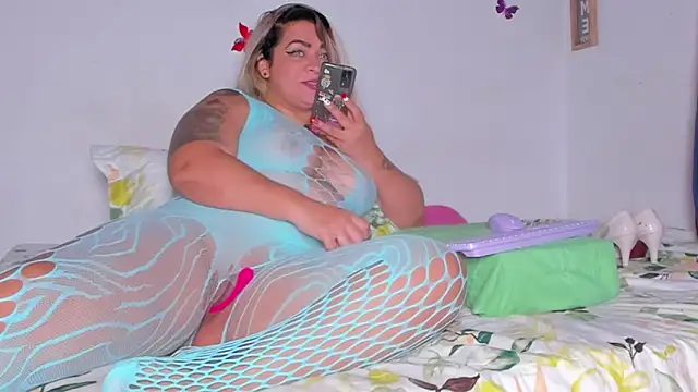 natasha rodriguez1  online show from May 29, 2026, 12:49 am