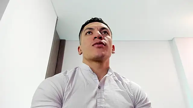 Snapshot of aquiles_51 chatting on June 1, 2026, 6:51 pm aquiles 51 online show from June 1, 2026, 6:51 pm