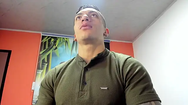 Snapshot of aquiles_51 chatting on December 15, 2025, 12:11 pm aquiles 51 online show from December 15, 2025, 12:11 pm