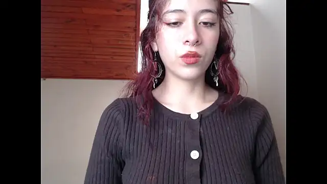 Snapshot of SuzzyyM chatting on February 26, 2025, 2:49 pm SuzzyyM online show from February 26, 2025, 2:49 pm