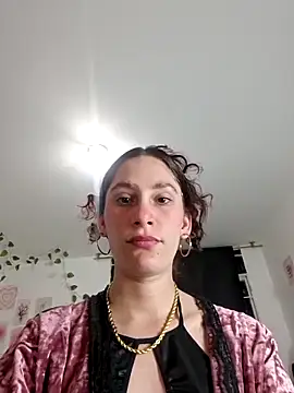 Snapshot of IsaBaileys_ chatting on June 5, 2026, 2:38 am IsaBaileys online show from June 5, 2026, 2:38 am