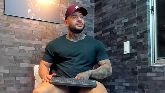 BruceDallas online show from February 3, 2026, 4:10 am