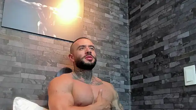 BruceDallas online show from December 15, 2025, 1:00 am