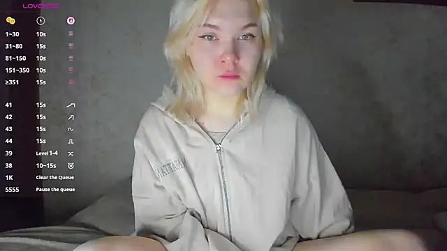 Snapshot of Dopaminegirl chatting on March 2, 2026, 8:27 pm Dopaminegirl online show from March 2, 2026, 8:27 pm