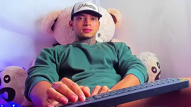 Stiven collins online show from January 9, 2026, 8:32 am