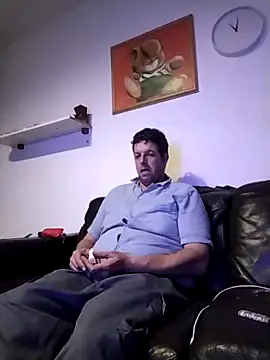 Snapshot of Knuffelstaaf123 chatting on October 28, 2025, 11:14 pm Knuffelstaaf123 online show from October 28, 2025, 11:14 pm